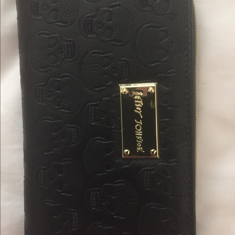 BETSEY JOHNSON SKULL PURSE AND WALLET
